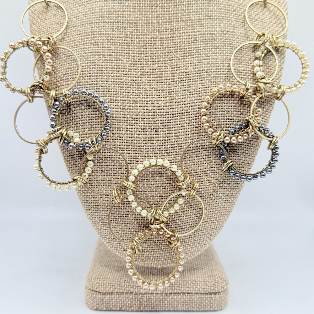Vintage Coldwater Creek Interlocking Circles Gold Tone Faux Pearl Necklace 16"